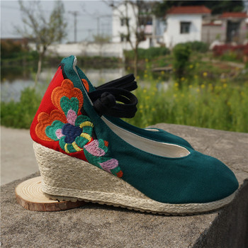新款包邮老北京布鞋名族风复古搭扣纯色牛筋底坡跟绣花鞋女单鞋