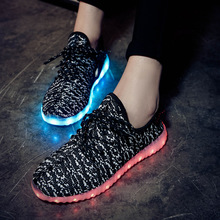 3D飞织潮流休闲运动鞋LED带灯发光鞋男士椰子鞋单鞋女鞋厂家直销