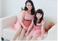 亲子装纯色夏季夏装韩版一家三口夏母女装粉色蕾丝连衣裙2016新款_250x250.jpg